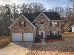 572 Howell Dr, Locust Grove, GA 30248
