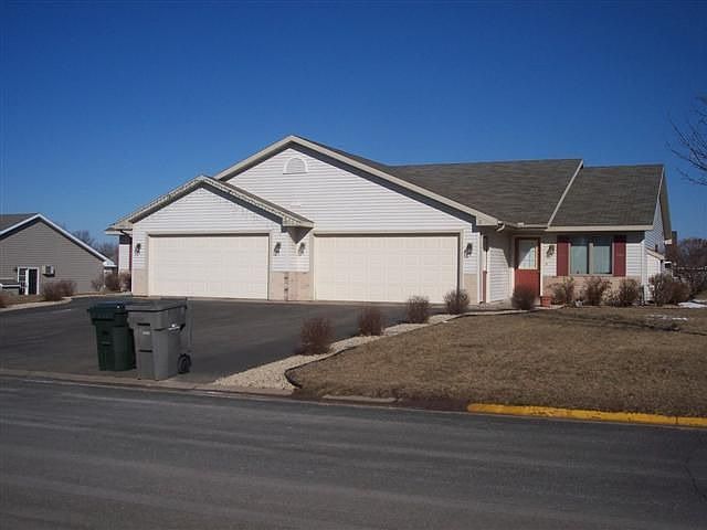 1st image of 615 Circle Pine Dr