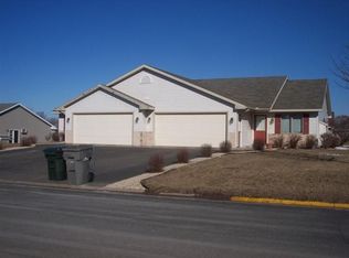 615 Circle Pine Dr, New Richmond, WI 54017