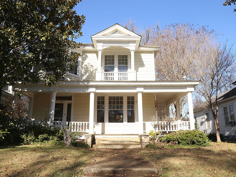 1421 College St, Columbus, MS 39701 | Zillow