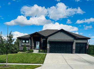 18710 W 98th Ter, Lenexa, KS 66220