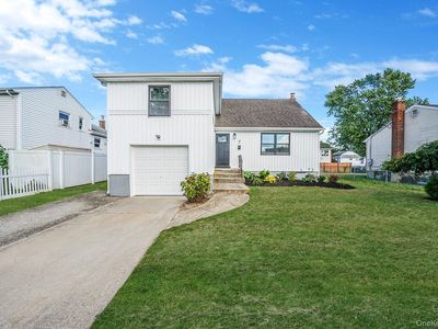 7 Ford Drive W, Massapequa, NY, 11758