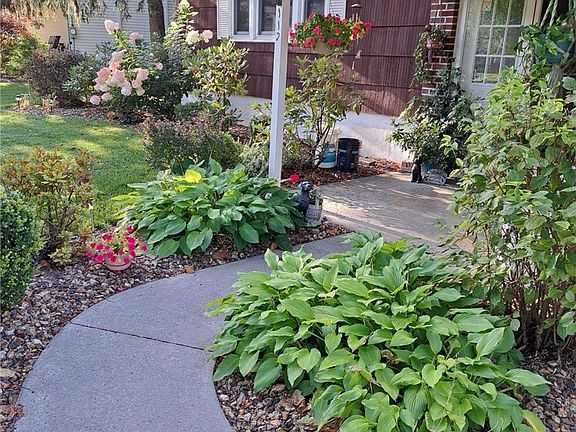 4th image of 112 Merriwether Dr