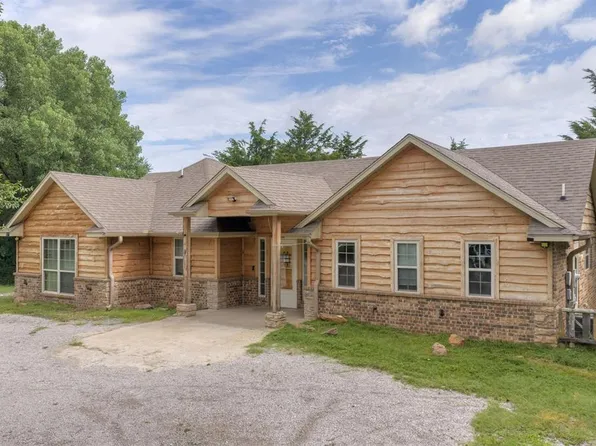 4000 N Country Club Rd, Newcastle, OK 73065