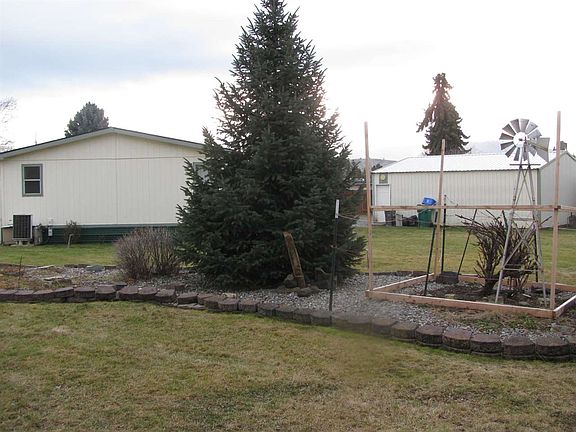 4th image of 19207 E Montgomery Dr