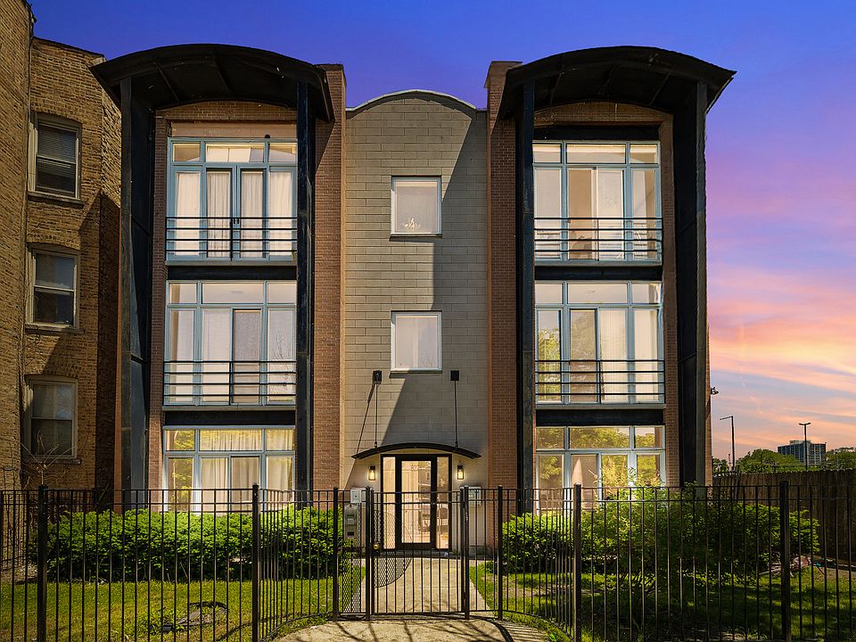 1st image of 6225 S Kenwood Ave APT 3S