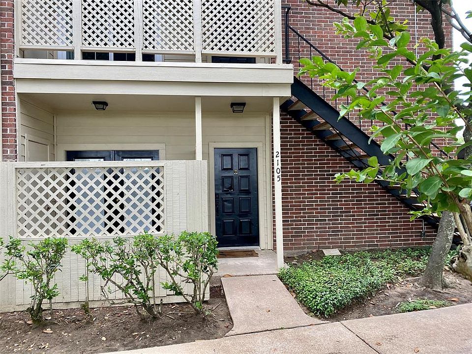 1st image of 2121 El Paseo St APT 2105