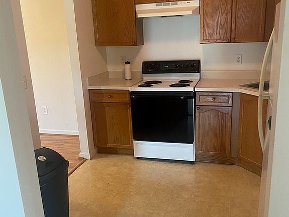3rd image of 141 Brookland Ter APT 1