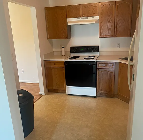 141 Brookland Ter #1 — Photo 3