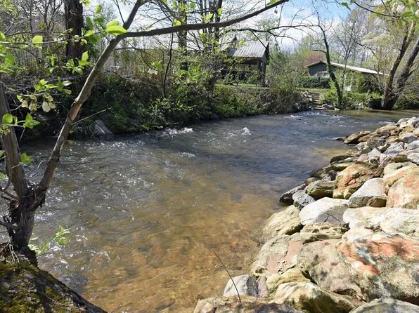 467 Golden Nugget Rd, Blairsville, GA 30512