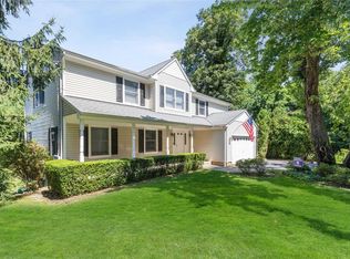 100 Mill River Rd, Oyster Bay, NY 11771