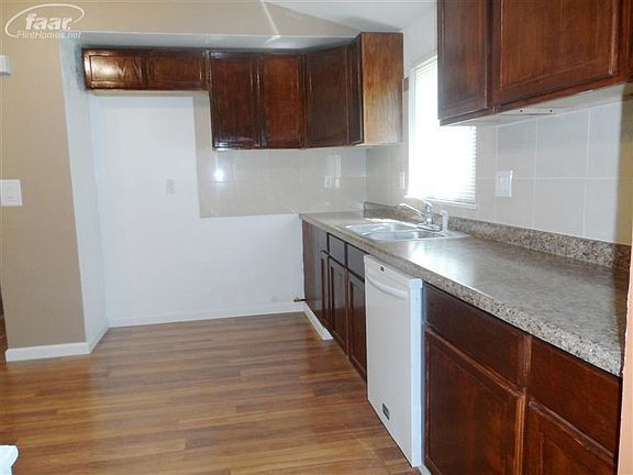 5th image of 6080 Cypress Dr