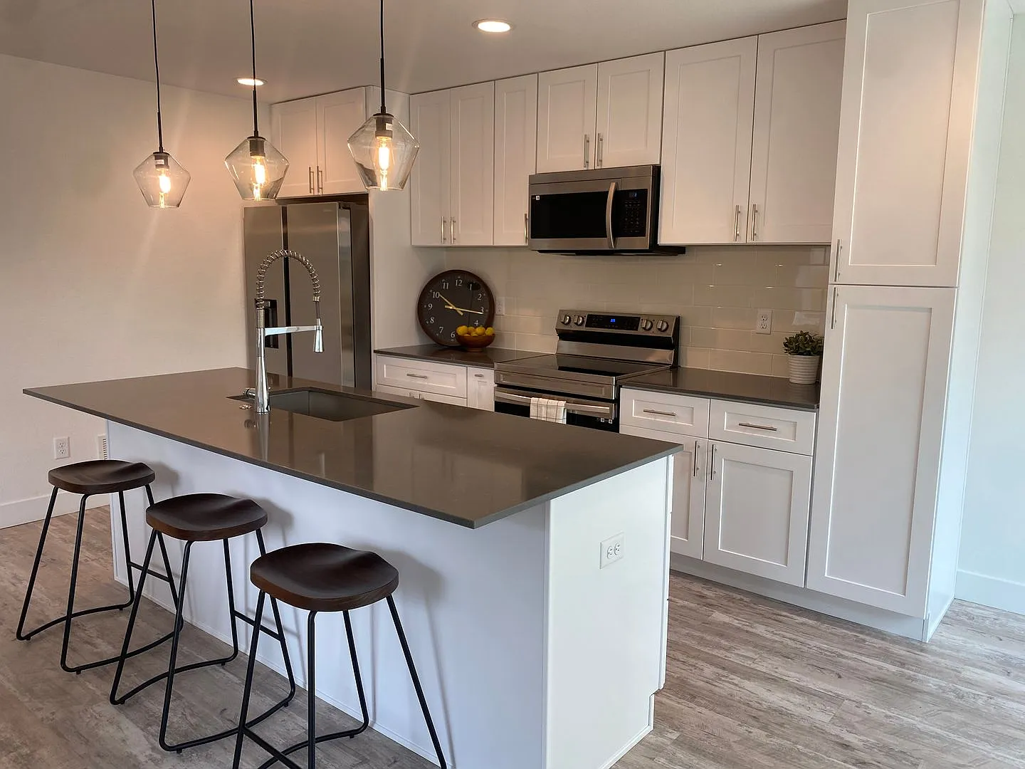 Large Home Available Now! | 4 Weeks Free Rent! Blocks from Regis University — Photo 3