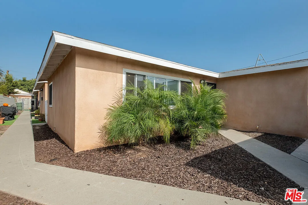 4 bed, 1100 sqft, $3,595 — Photo 1