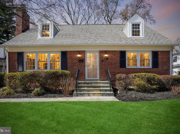 9804 Ashburton Ln, Bethesda, MD 20817