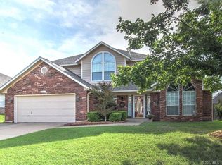 1921 S Cypress Ave, Broken Arrow, OK 74012