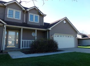 1065 Darwin Dr, Machesney Park, IL 61115