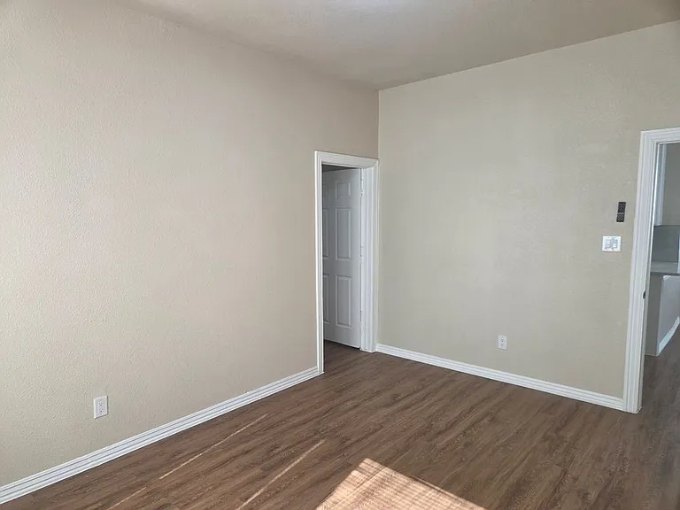 219 Princeton Ave — Photo 16
