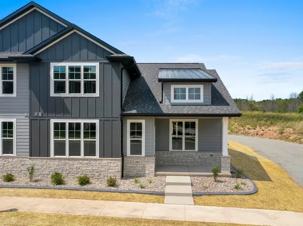 2812 Elm Tree Hl, Green Bay, WI 54313