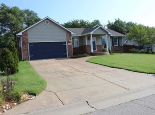 1206 E Mona Cir, Wichita, KS 67216