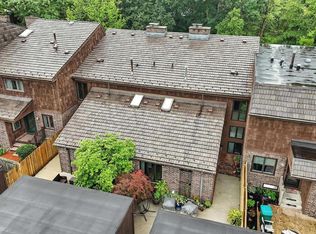 6756 Covington Creek Trl, Fort Wayne, IN 46804