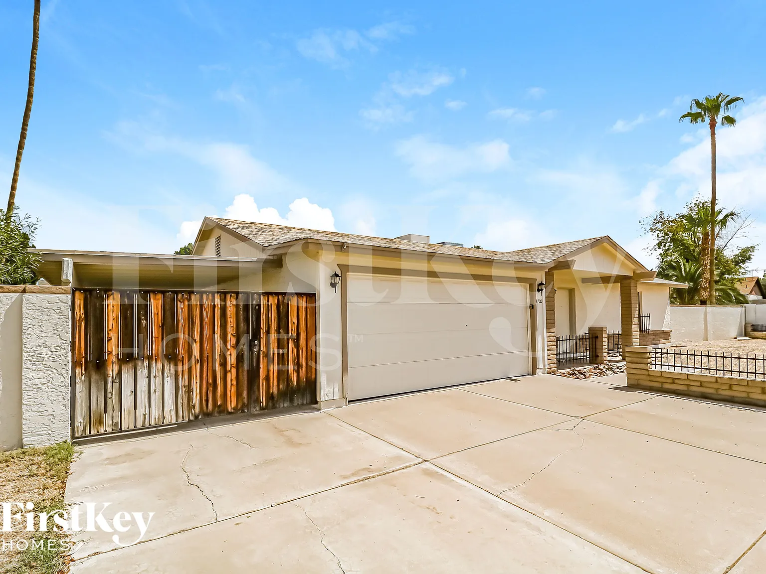3 bed, 2.0 bath, 1638 sqft, $2,365 — Photo 2