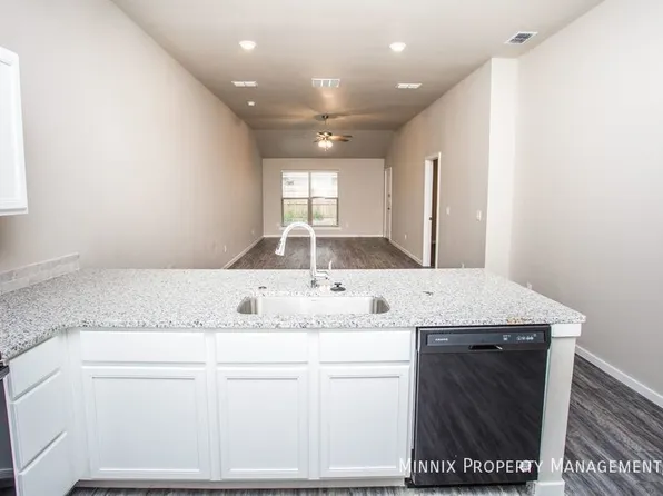 2114 N Avenue L #B, Lubbock, TX 79403