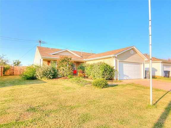 3rd image of 10513 Aberdeen Dr