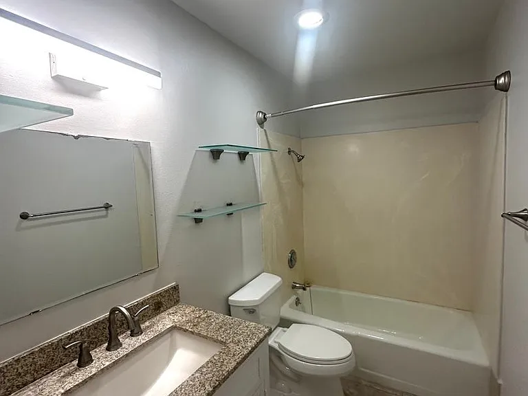 660 S Glassell St — Photo 9
