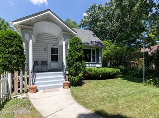 914 W Pacific Ave, Waukegan, IL 60085