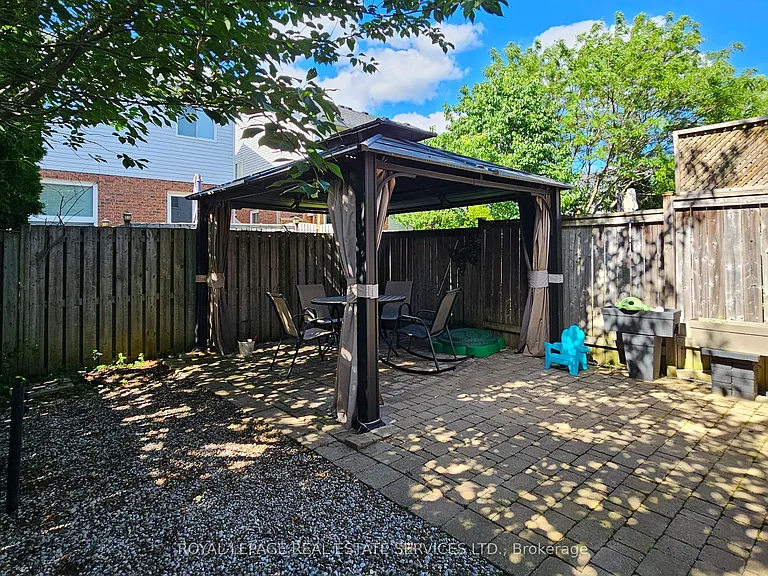 65 Morwick Dr — Photo 35