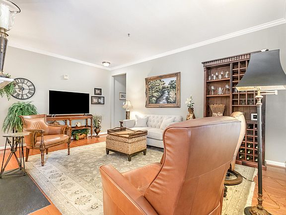 5th image of 3121 Hemlock Forest Cir APT 203