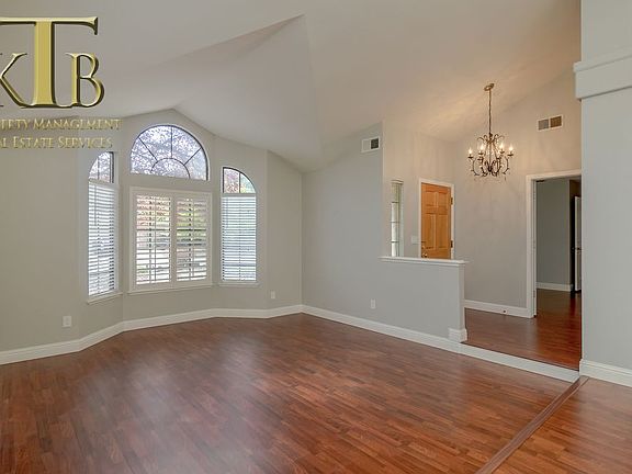 2nd image of 2520 Rosales St