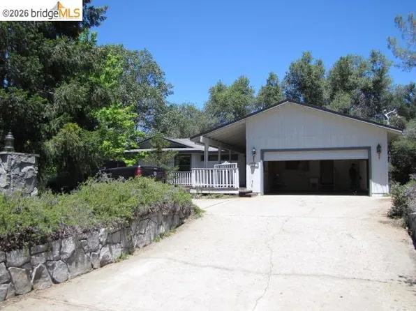 21120 Hemlock St, Groveland, CA 95321
