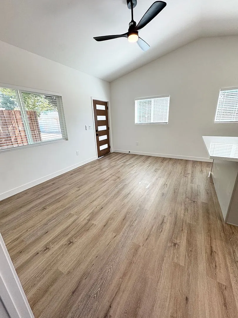 Brand-New Modern Home Near Sac State Washer & Dryer Included! — Photo 2