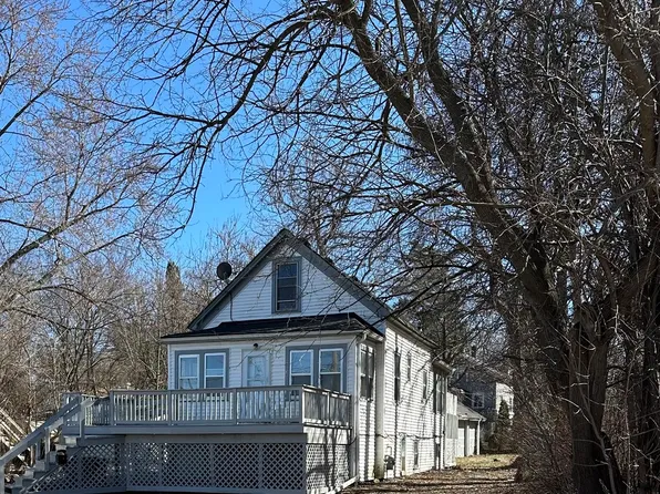 301 N River Rd, Fox River Grove, IL 60021