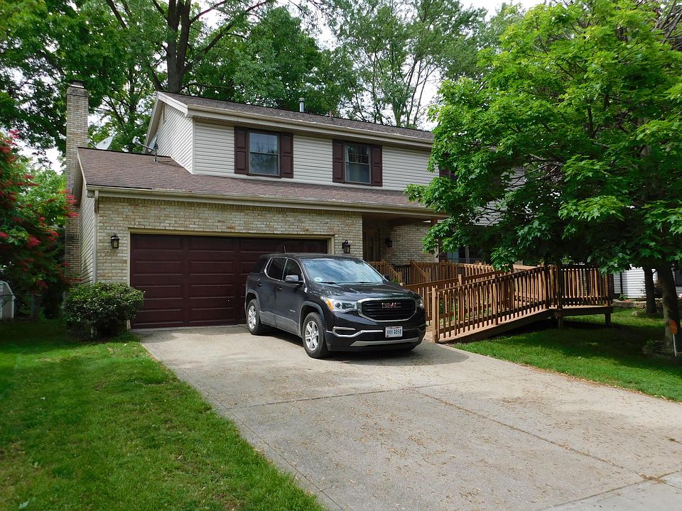 1st image of 288 Saint Thomas Dr