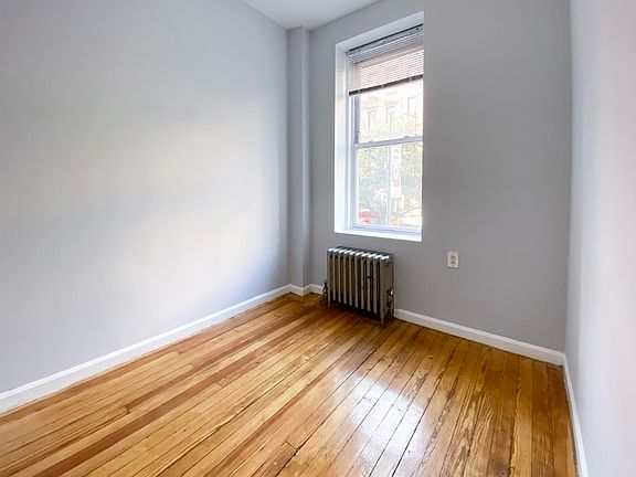 5th image of 34 1/2 Saint Marks Pl #B2