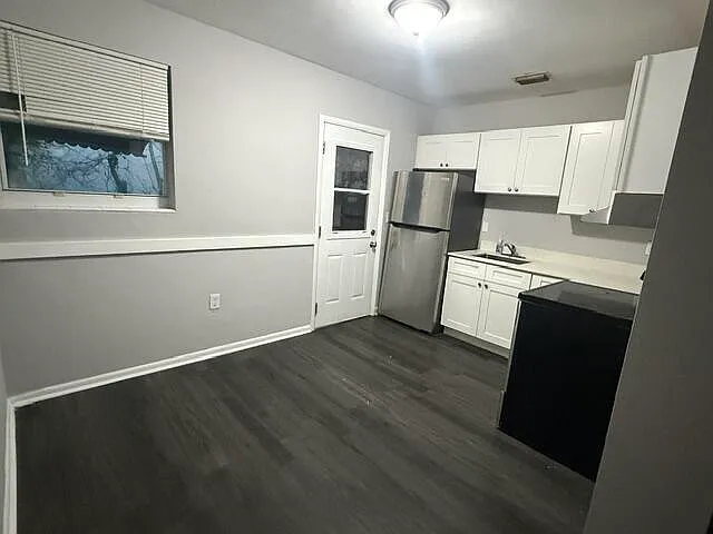 2 bed, 2.5 bath, 1500 sqft, $2,100 — Photo 3