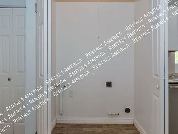 4th image of 1420 N Winstel Blvd