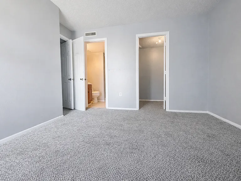 Bellwood Haven Apartment Community — Photo 27