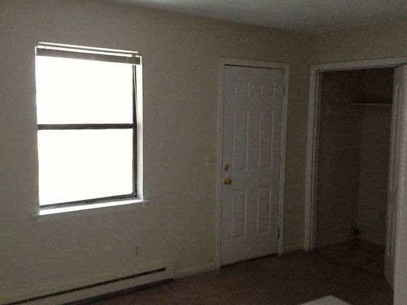 5th image of 3209 Summer Pl APT 19