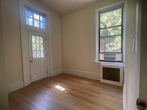 5th image of 210 W 16th St #G4