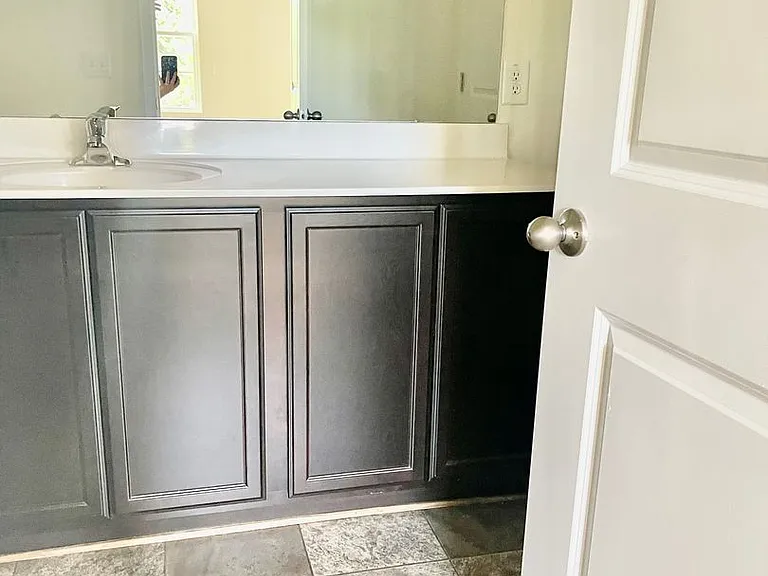 948 Brentwood Park Ln — Photo 11