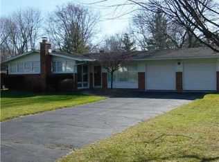906 W Pottawatamie St, Tecumseh, MI 49286