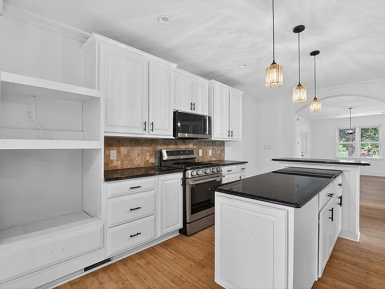 797 Passaic Ave #1 — Photo 2