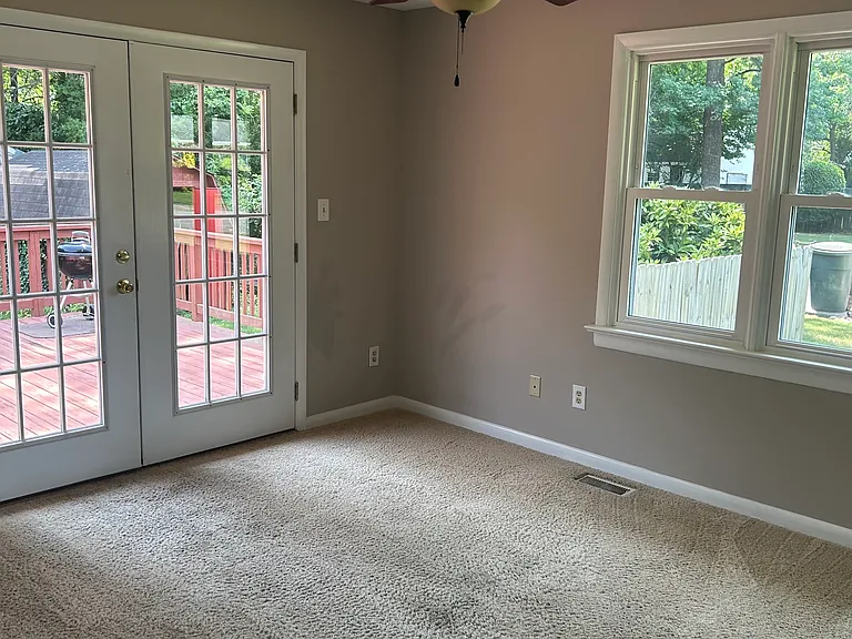 8 Carolyn Dr — Photo 28