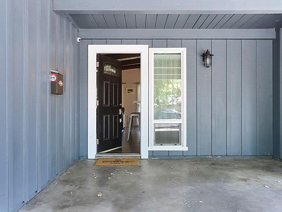 4th image of 2443 W Polk Way