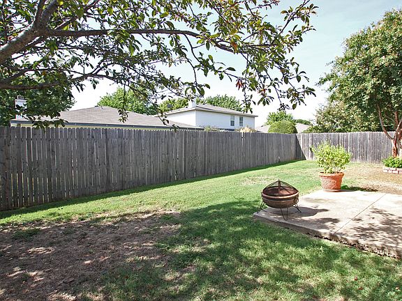 5th image of 4513 Willow Way Dr