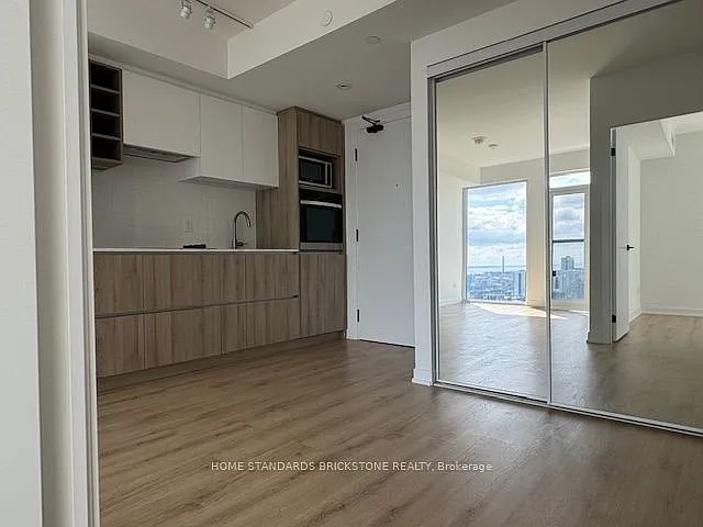 319 Jarvis St #4011 — Photo 2